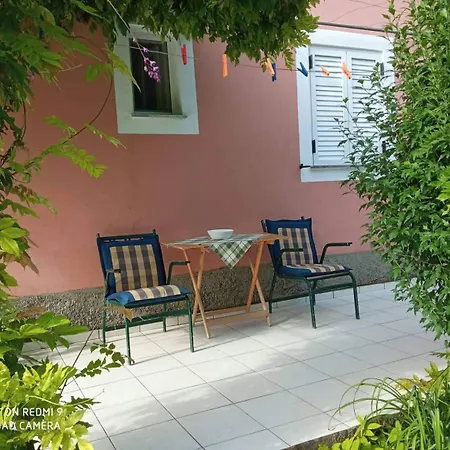 Errika Apartment Ipsos Exterior photo