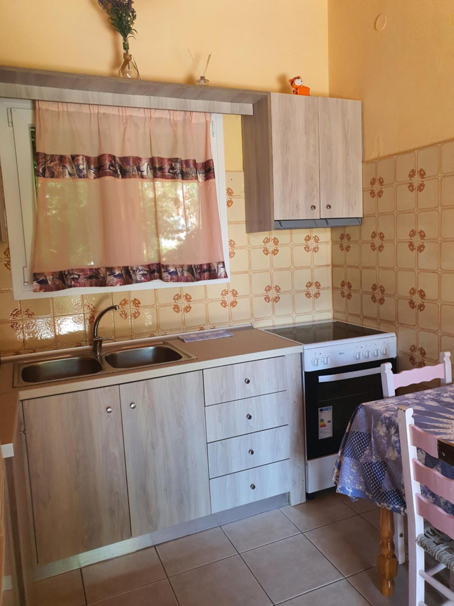 Errika Apartment Ipsos